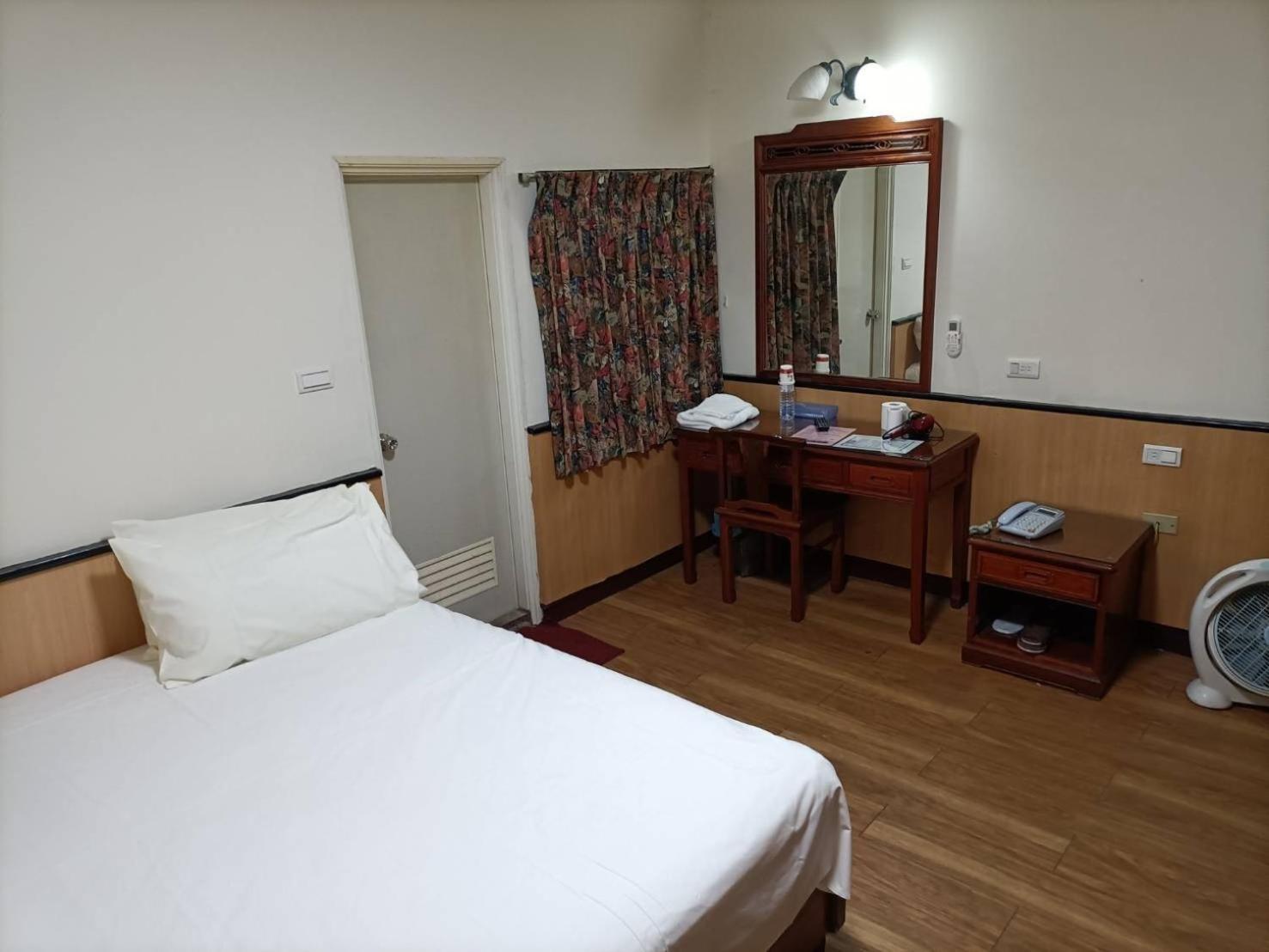 丸松商旅 Hotel Miaoli Exterior foto