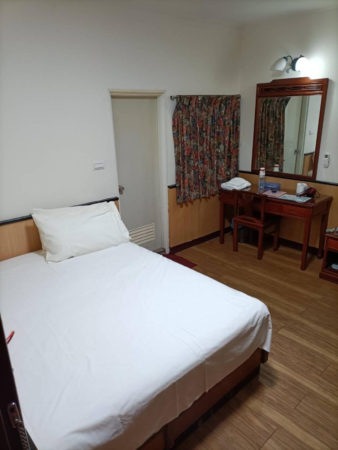 丸松商旅 Hotel Miaoli Exterior foto